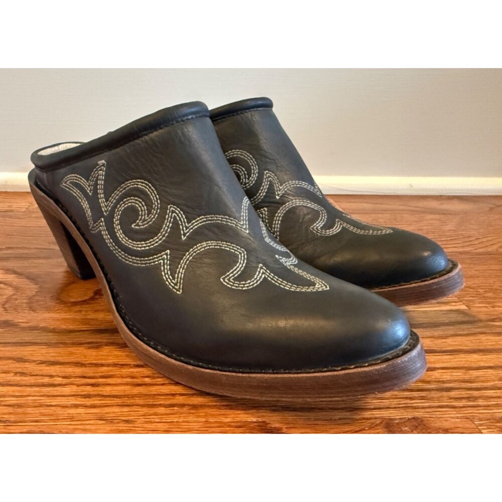 Spirit by Lucchese Women's Black Embroidered Mules Size 8 Western Leather